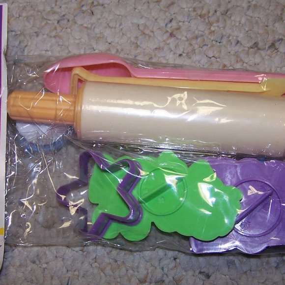 Junior Toy Baking Set for Boys and Girls - Picture 2 of 4